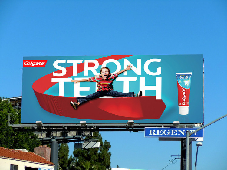 高露洁更新Logo及品牌形象字体设计赏析