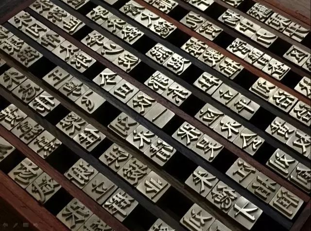 163815480461a4423446e5e8.93527291-1