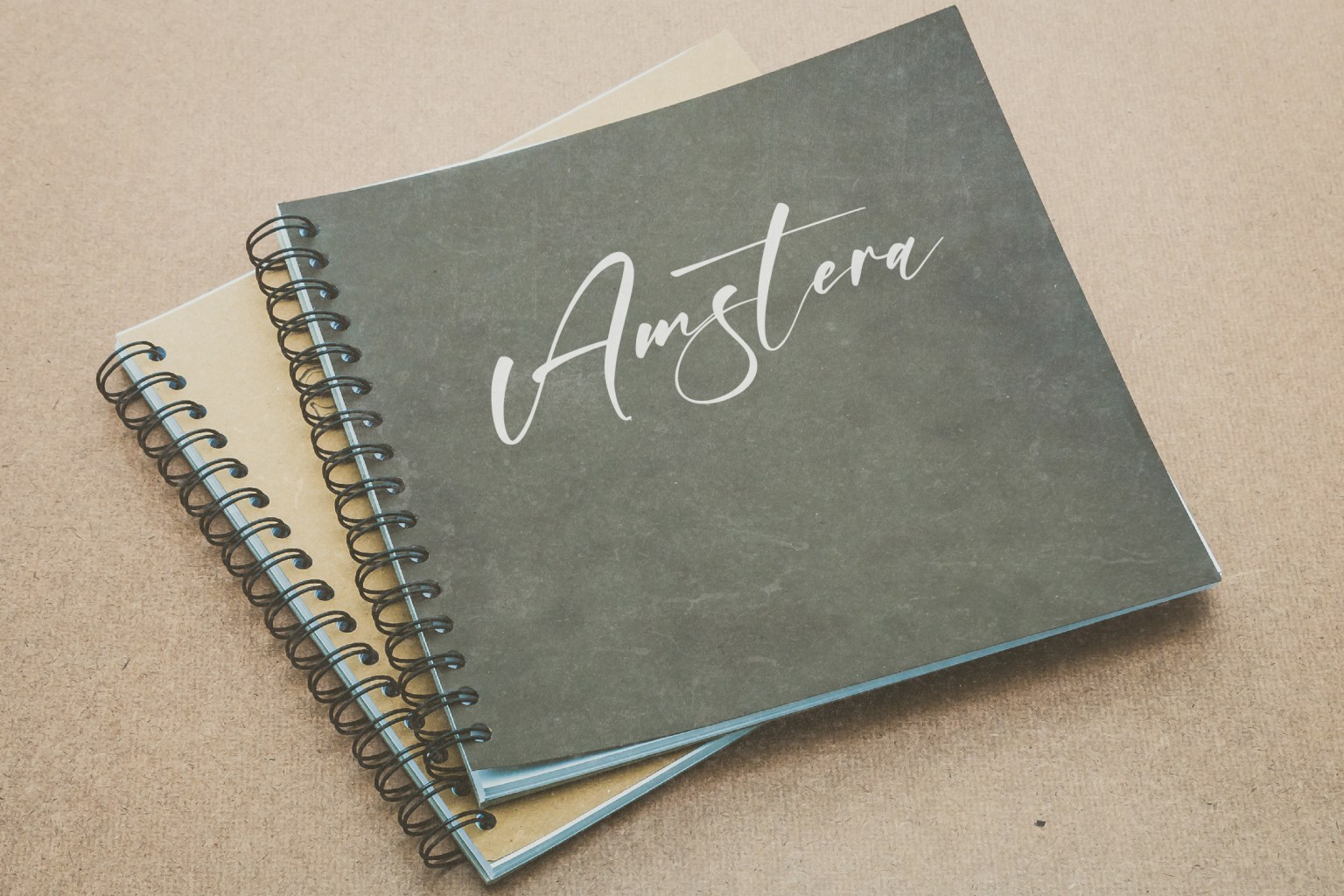 Amstera 字体下载