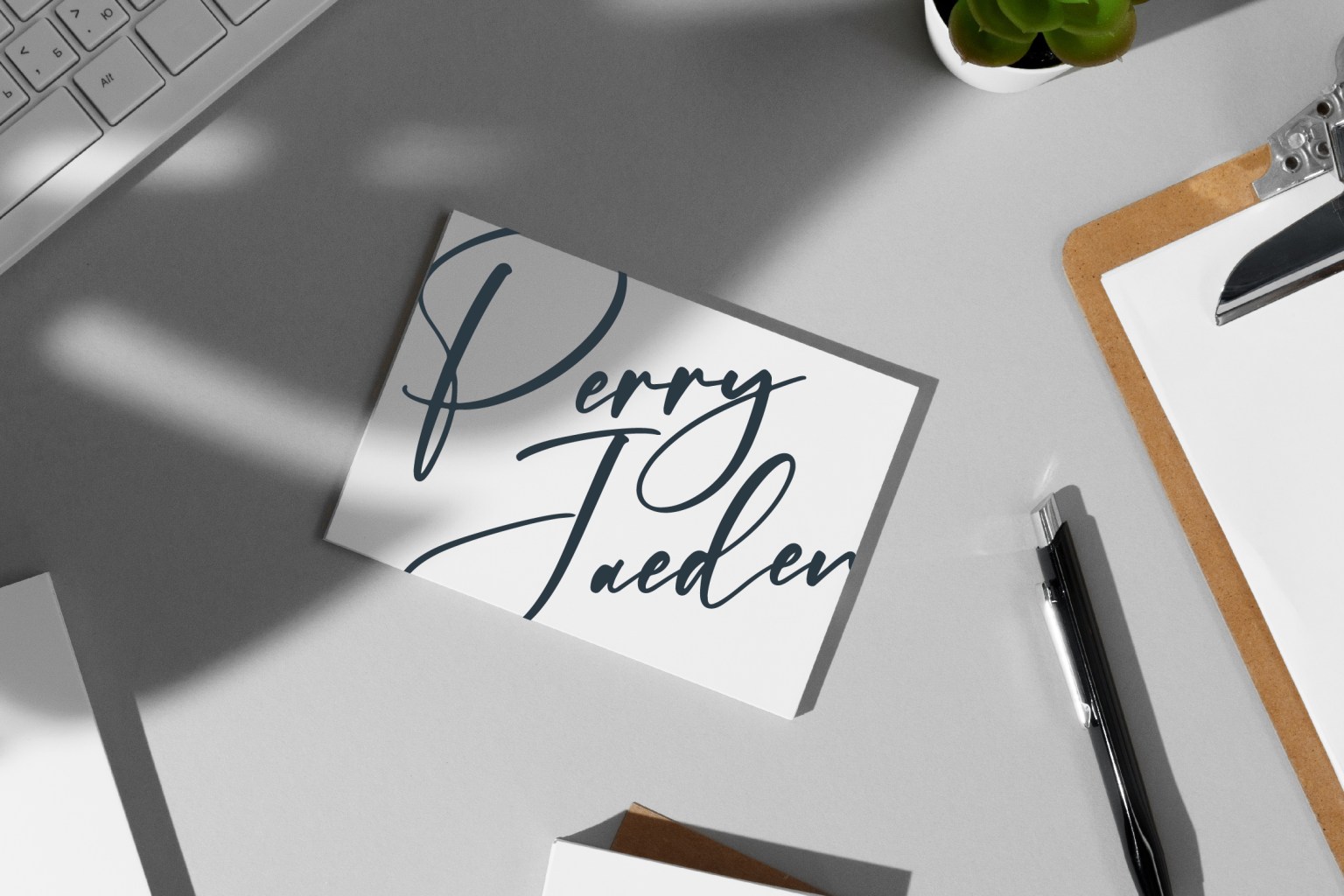 Madellina 字体下载